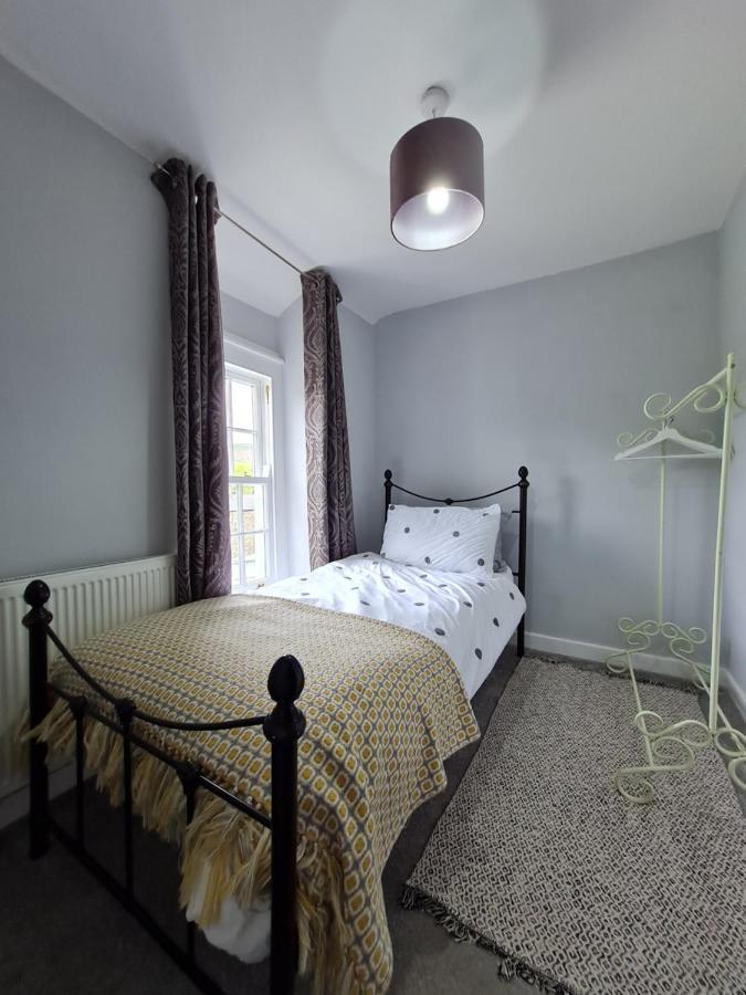 Picturesque 2 Bedroom Miners Cottage Near Bike Park Wales & Brecon Beacons Merthyr Tydfil Bagian luar foto