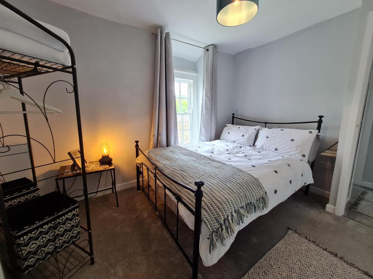 Picturesque 2 Bedroom Miners Cottage Near Bike Park Wales & Brecon Beacons Merthyr Tydfil Bagian luar foto